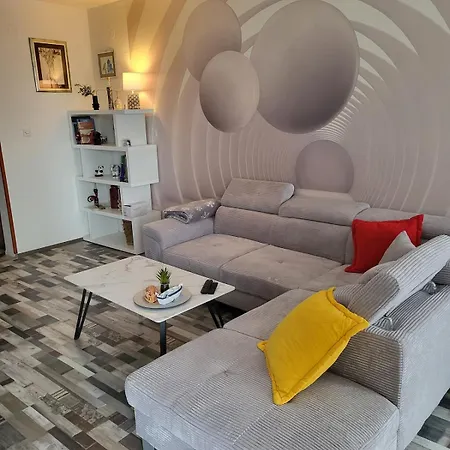 Moona Udaljen 10 Min Setnje Od Palace, Rive I Plaze * Spalato