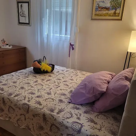 Apartamento Moona Udaljen 10 Min Setnje Od Palace, Rive I Plaze